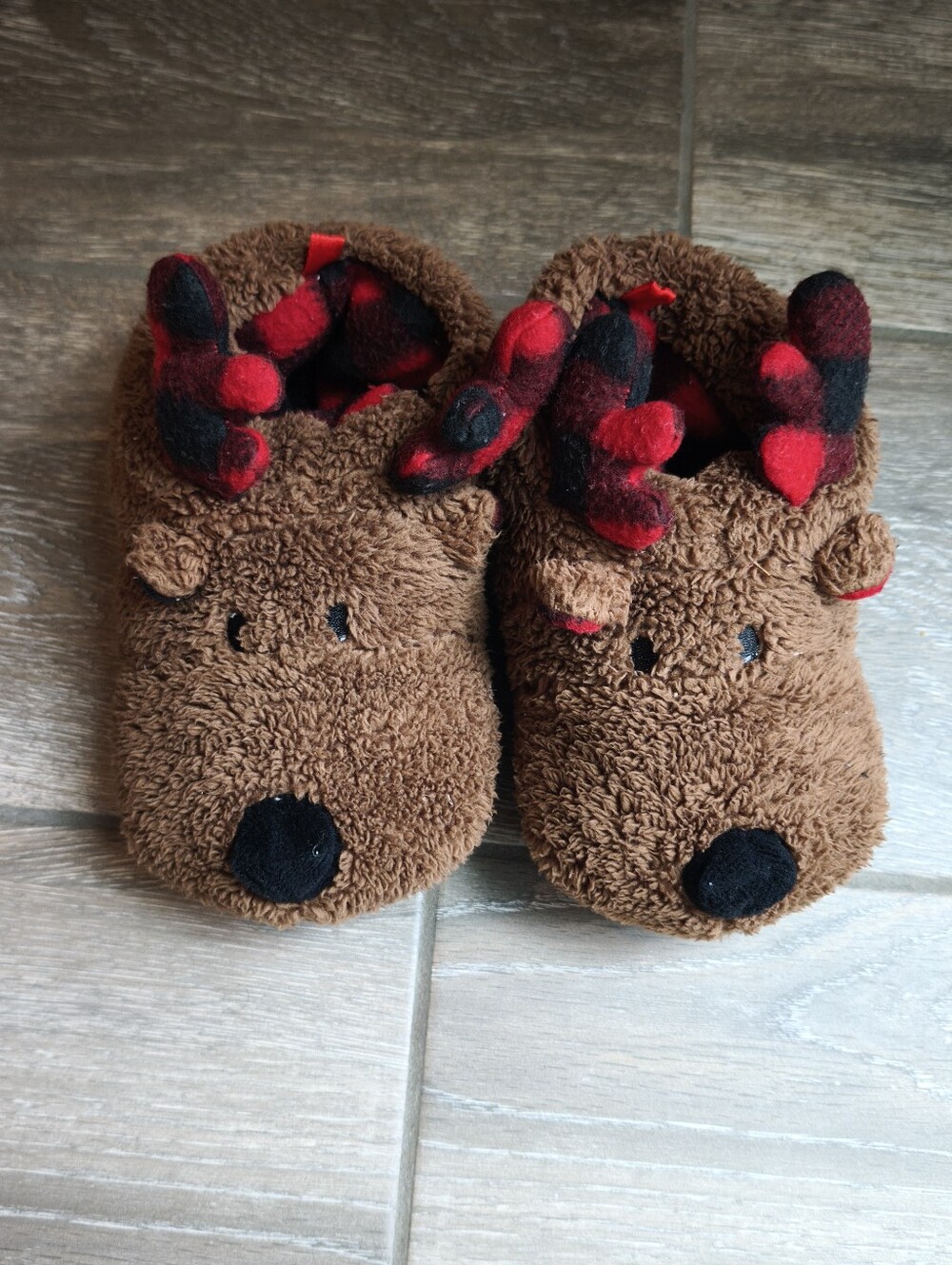Old Navy Kids Reindeer Slippers Size 10-11 Christmas Holiday Plaid